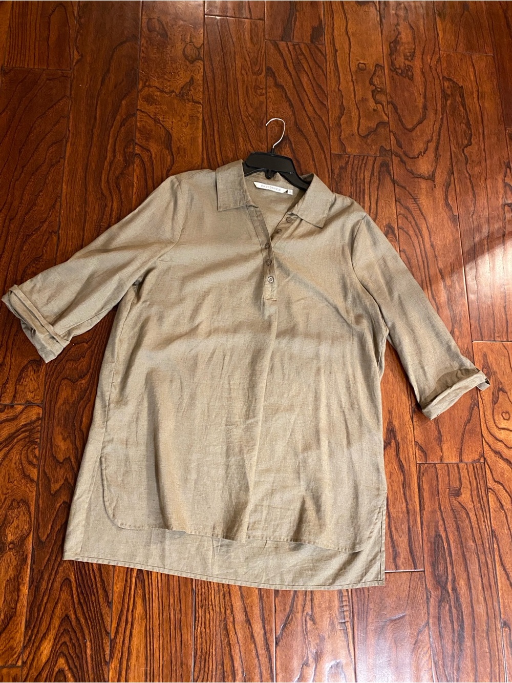 Emily Daniel’s Linen-Blend Women’s Polo Tunic-Olive